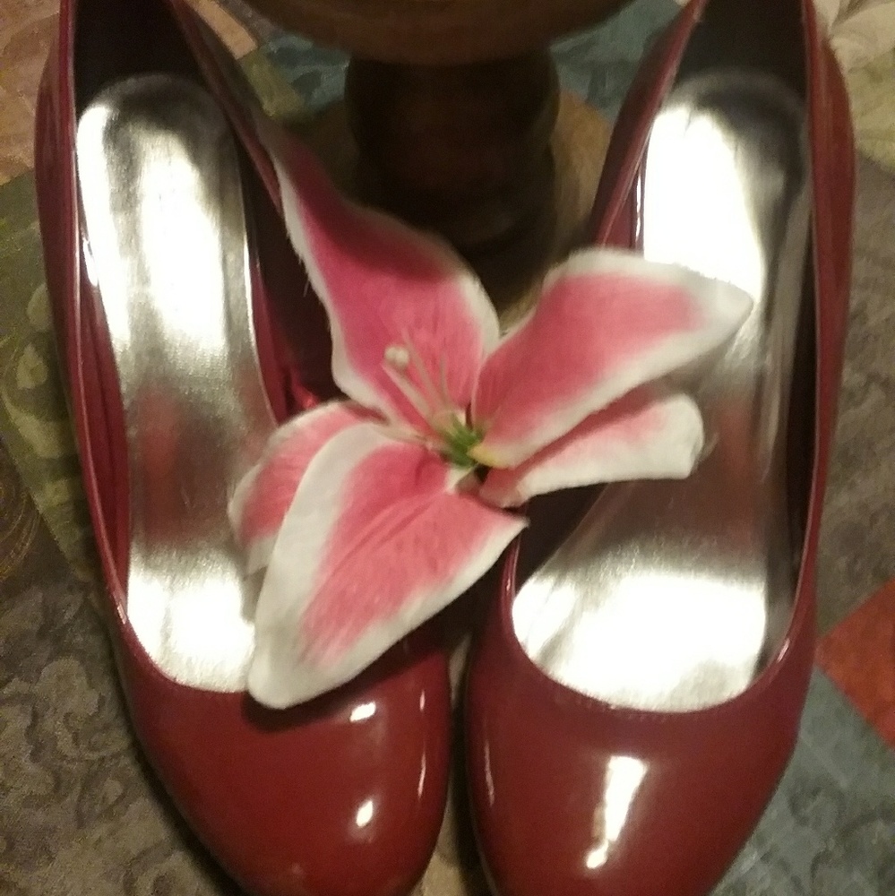 Red heels 8.5